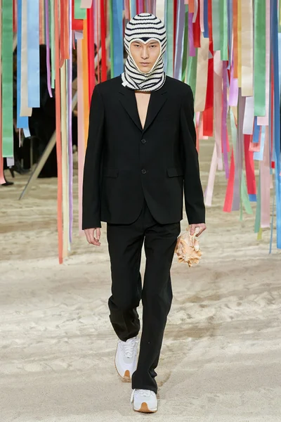 Look 50
